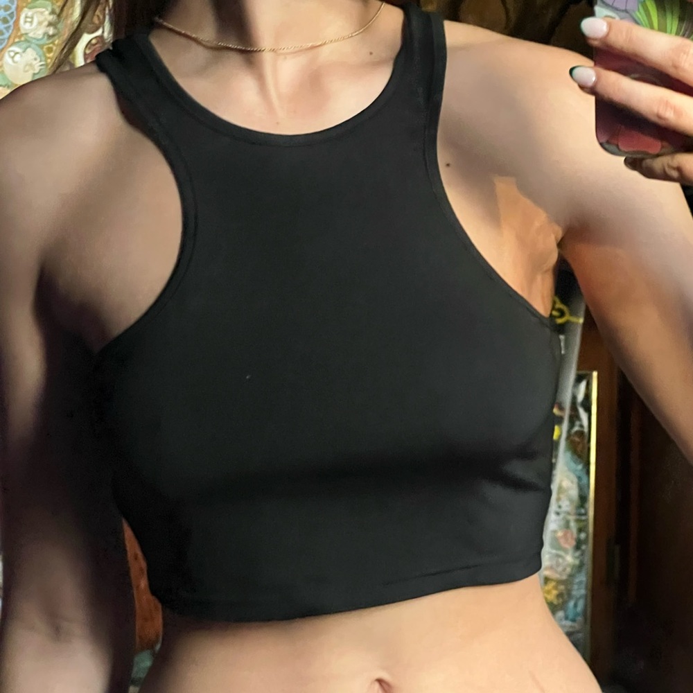 Black Cropped Workout Tee
